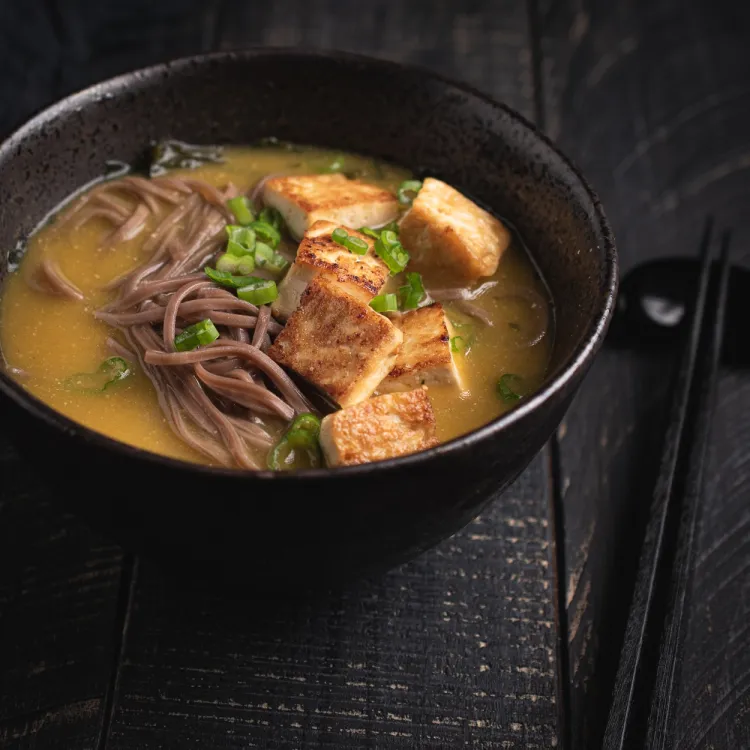 Sopa Miso, tofu y soba